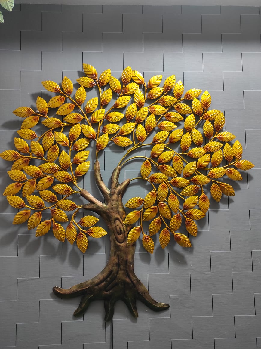 Metal tree decor