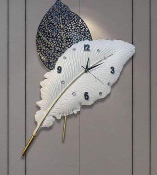 white feather clock
