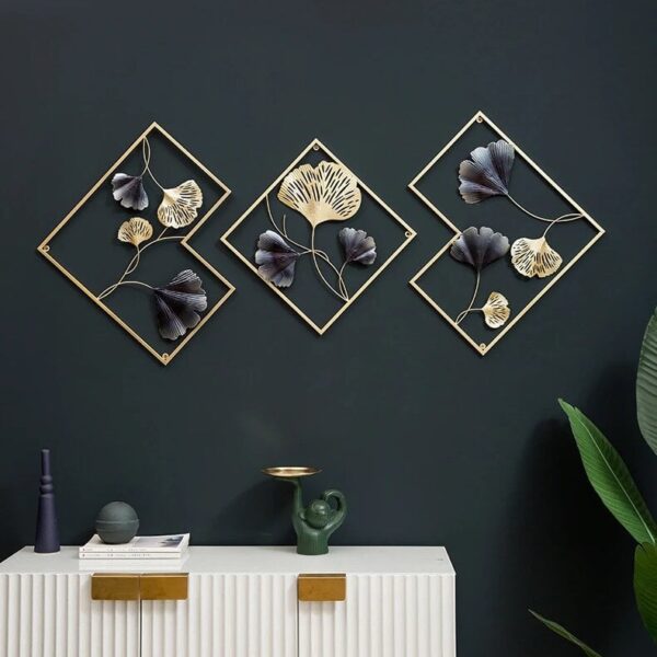 Metal frame wall decor