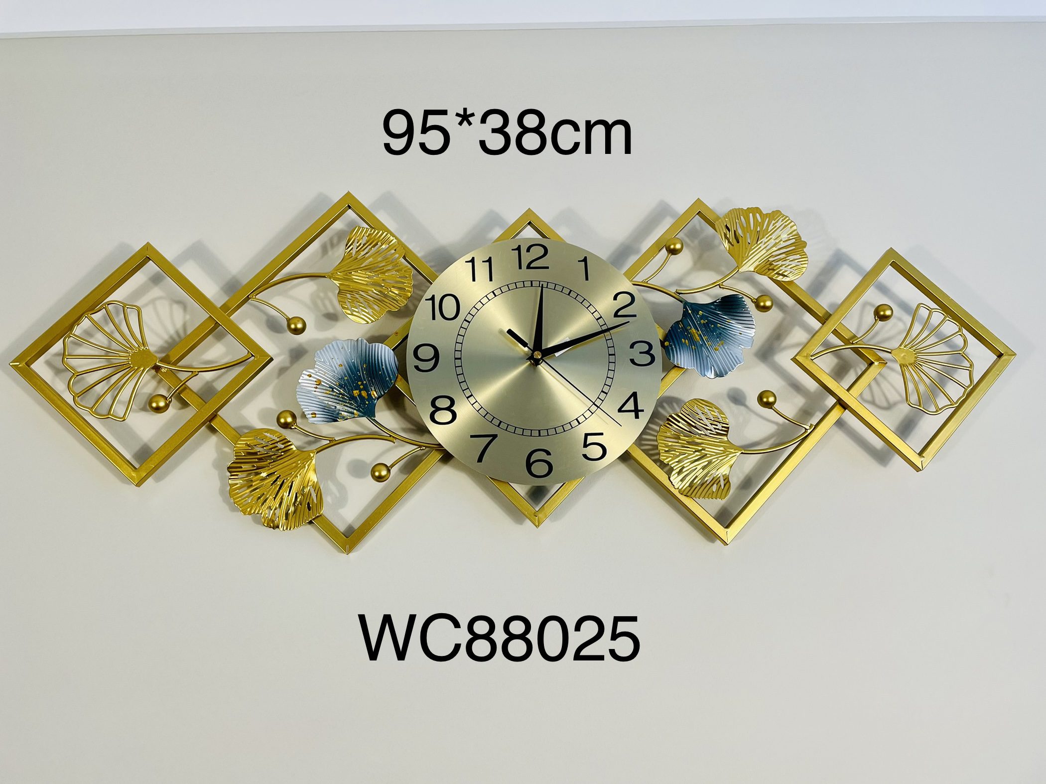 Cube leaves clock